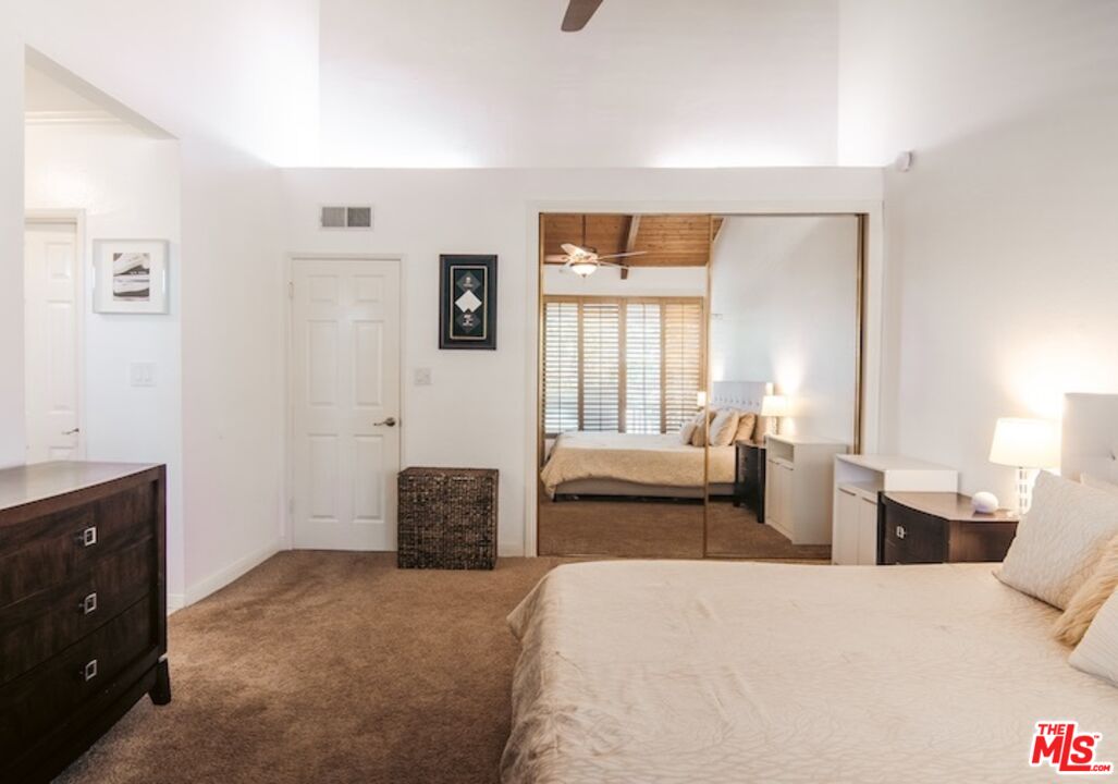 11652 Iowa Ave Unit: 1