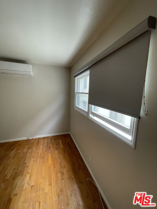 1207 N Horn Ave Unit: 2