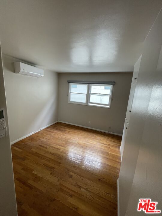 1207 N Horn Ave Unit: 2
