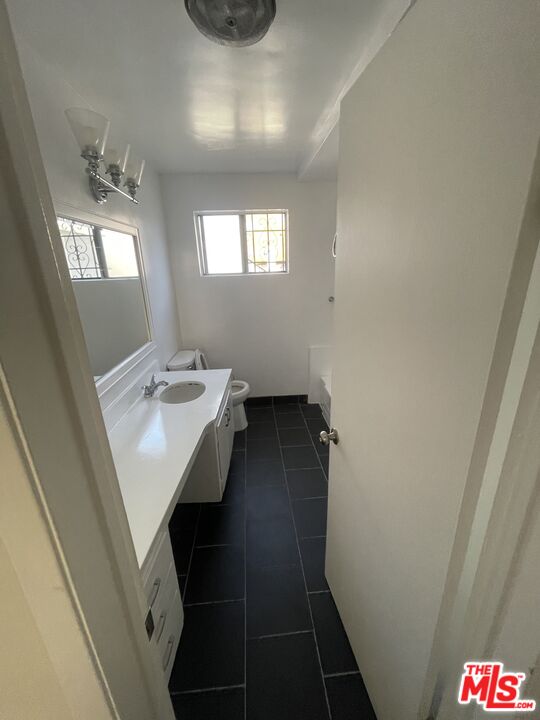 3420 Vinton Ave Unit: 4