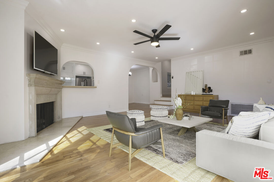 11680 Bellagio Rd