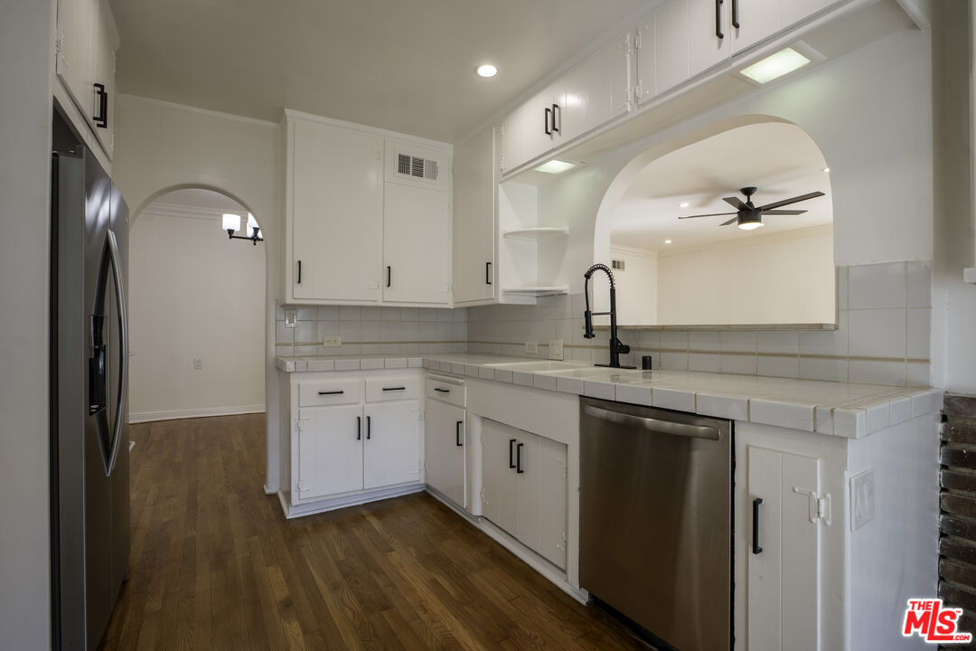 11680 Bellagio Rd