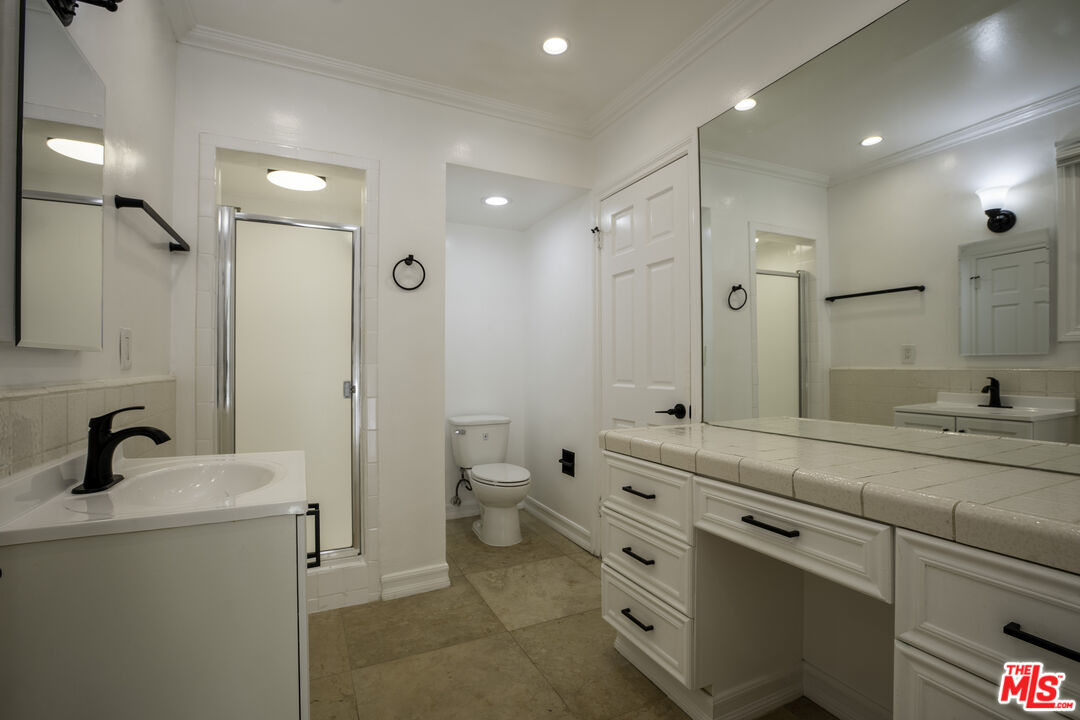 11680 Bellagio Rd
