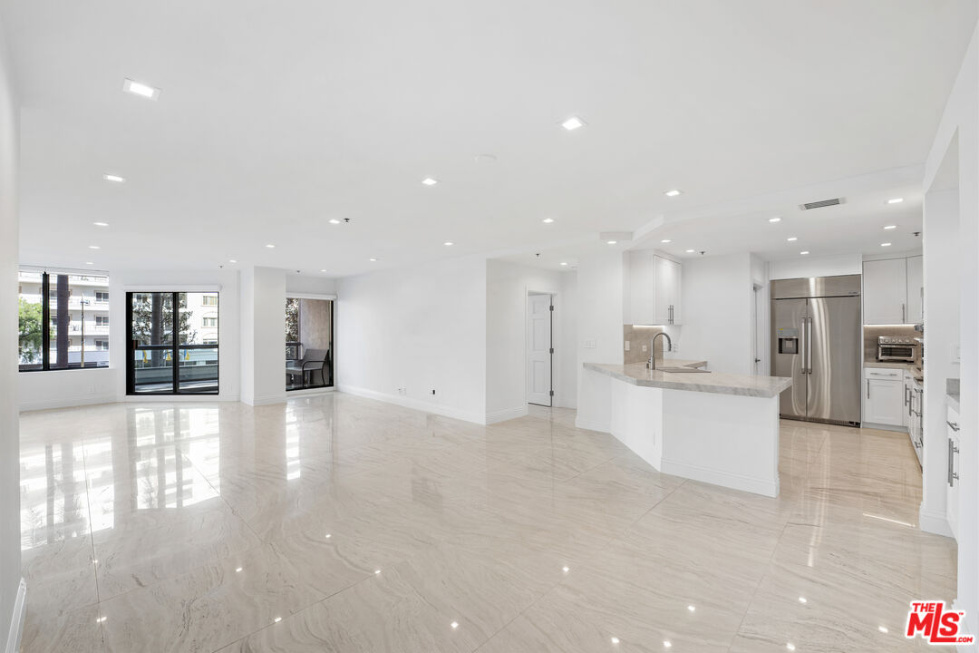 10724 Wilshire Blvd Unit: 206