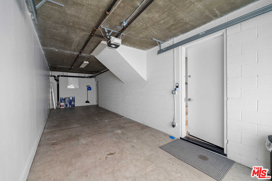 438 Arnaz Dr Unit: 106