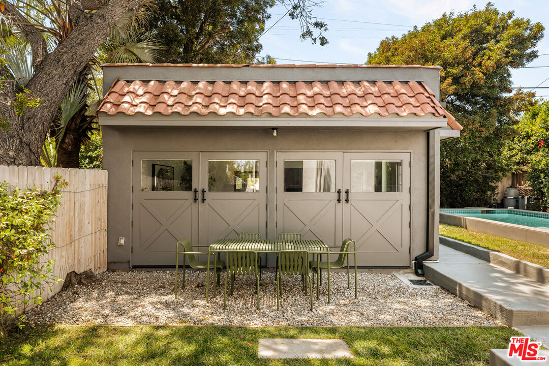 623 N Sierra Bonita Ave
