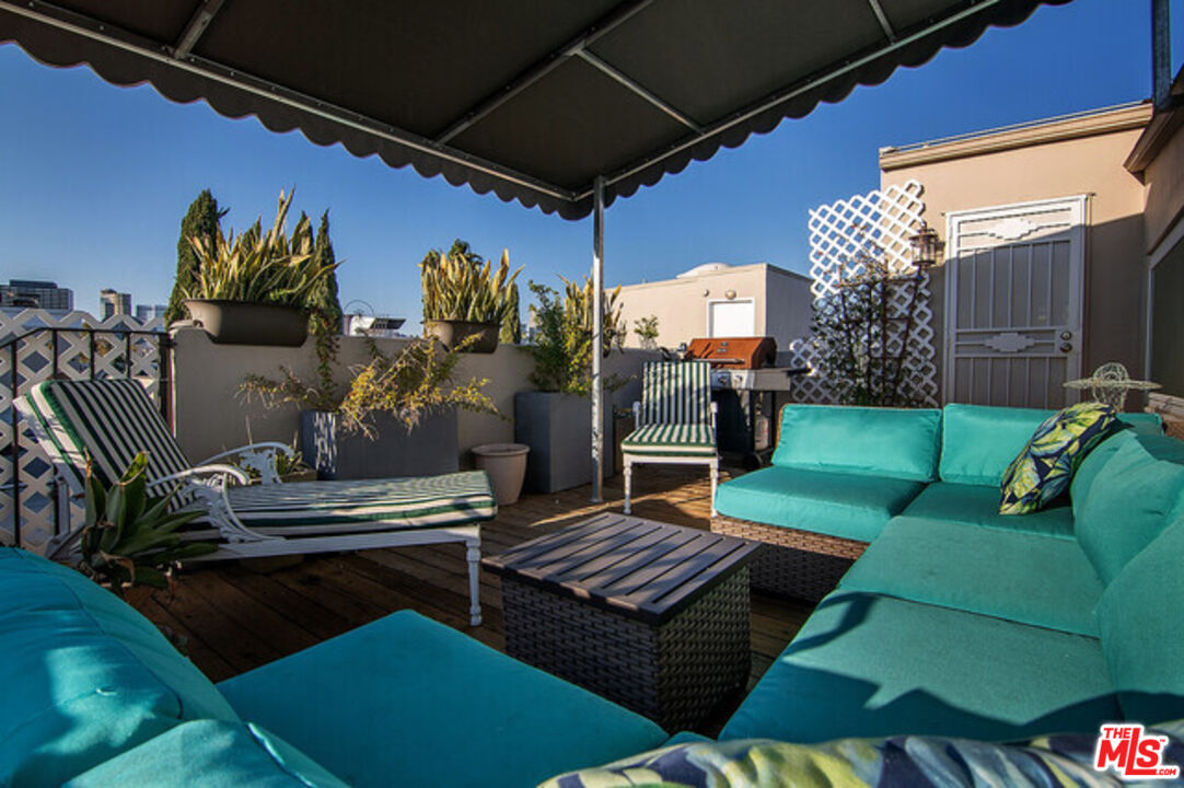 1650 Veteran Ave Unit: 303