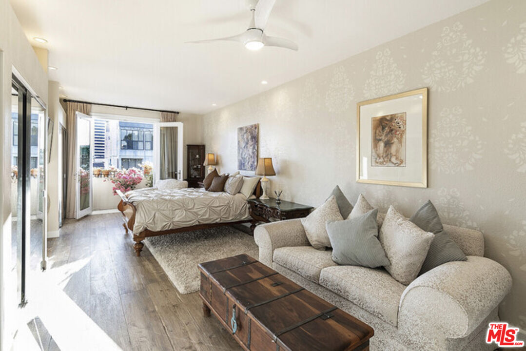 1650 Veteran Ave Unit: 303