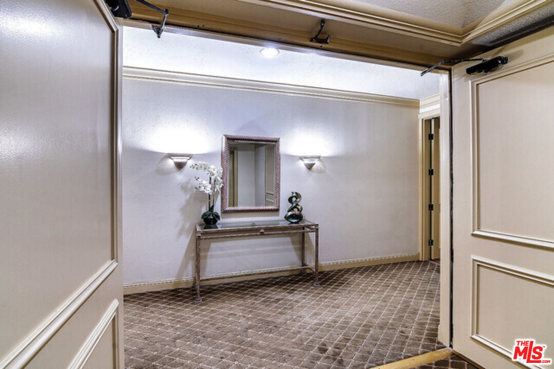 1650 Veteran Ave Unit: 303