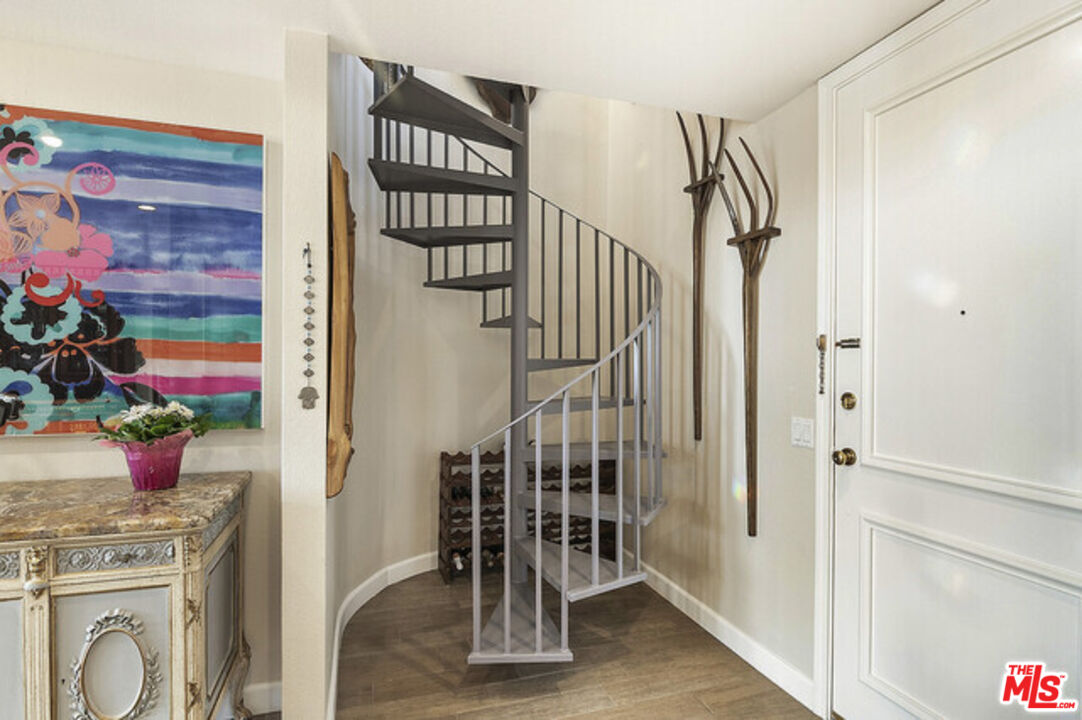 1650 Veteran Ave Unit: 303