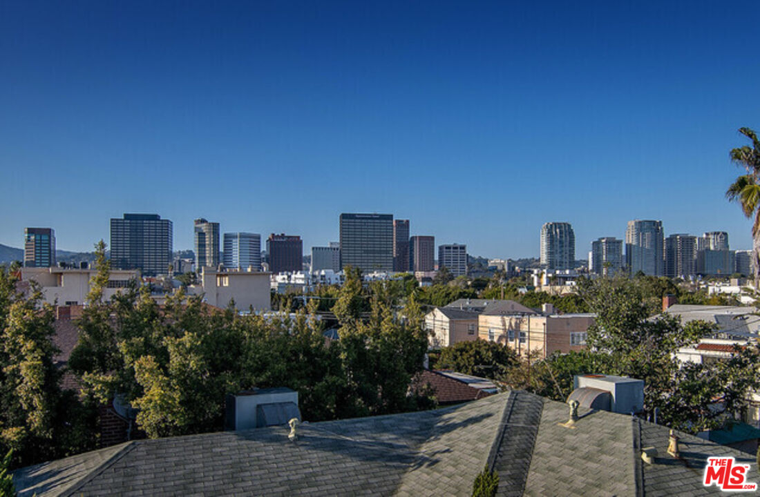 1650 Veteran Ave Unit: 303