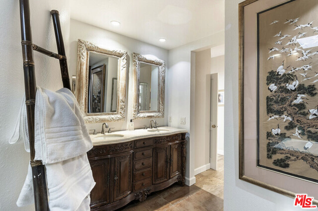 1650 Veteran Ave Unit: 303