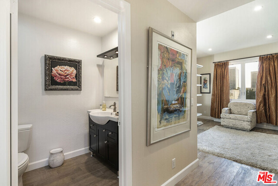 1650 Veteran Ave Unit: 303