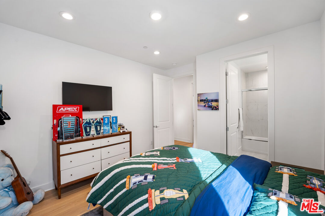 20712 W Deer Grass Ct