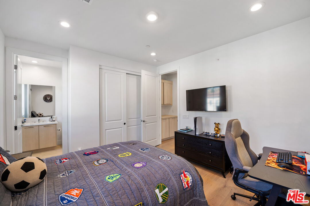 20712 W Deer Grass Ct