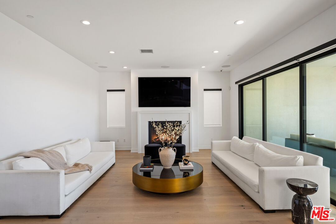 20712 W Deer Grass Ct