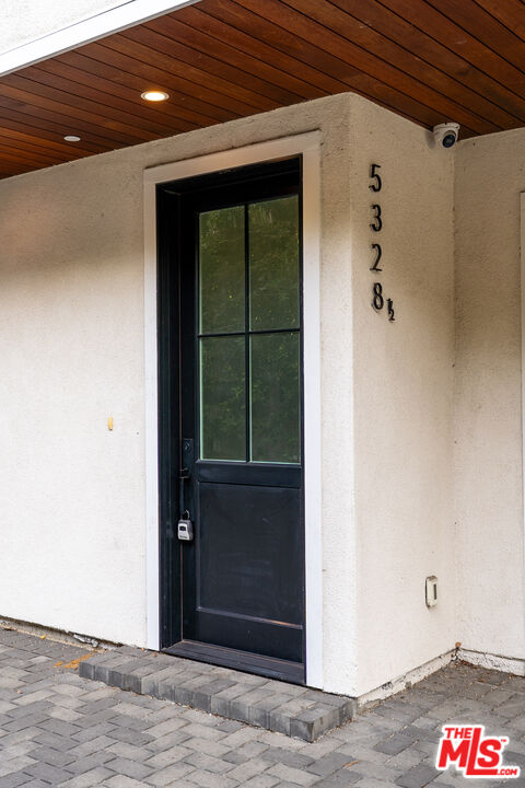 5328 Agnes Ave Unit: 1/2