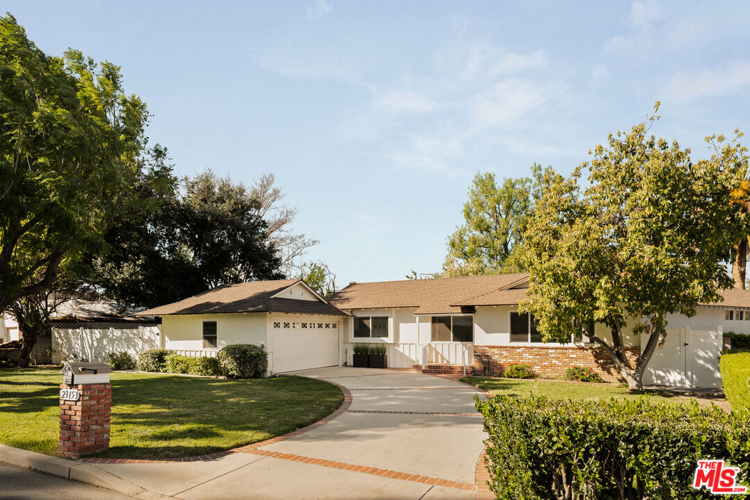 23153 Gonzales Dr