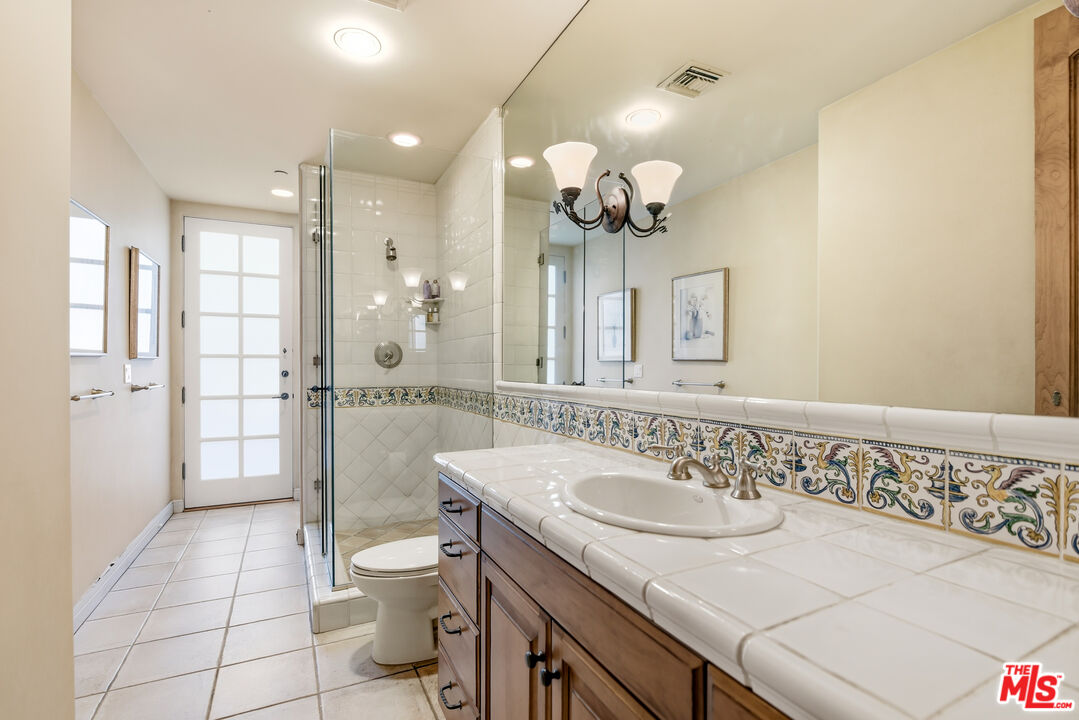 3843 Rock Hampton Dr