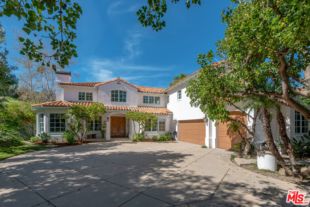 3843 Rock Hampton Dr