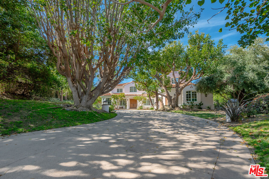 3843 Rock Hampton Dr