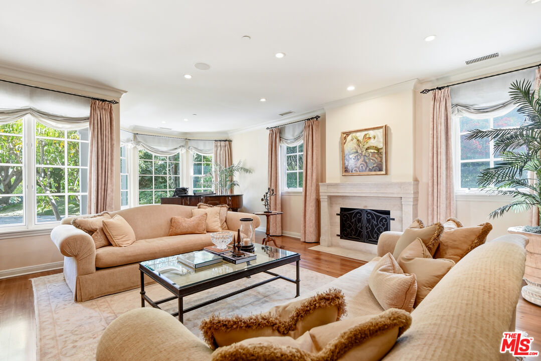 3843 Rock Hampton Dr