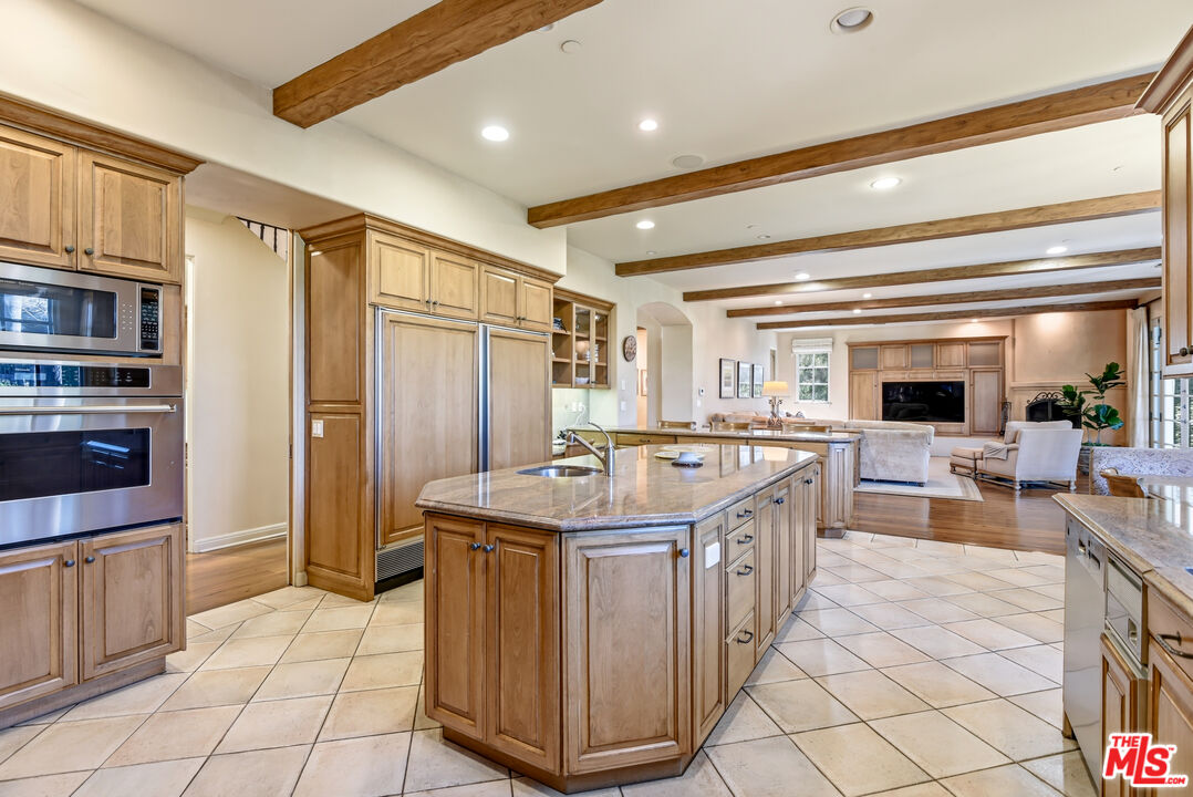 3843 Rock Hampton Dr