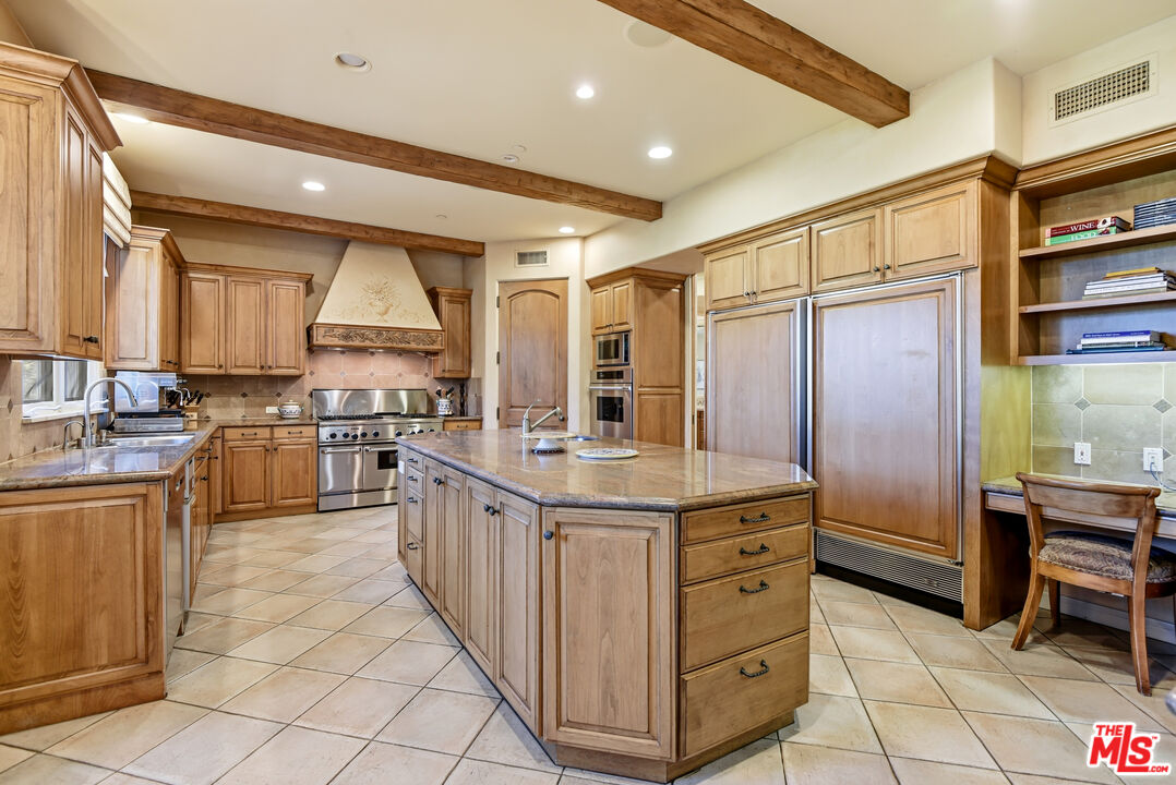 3843 Rock Hampton Dr