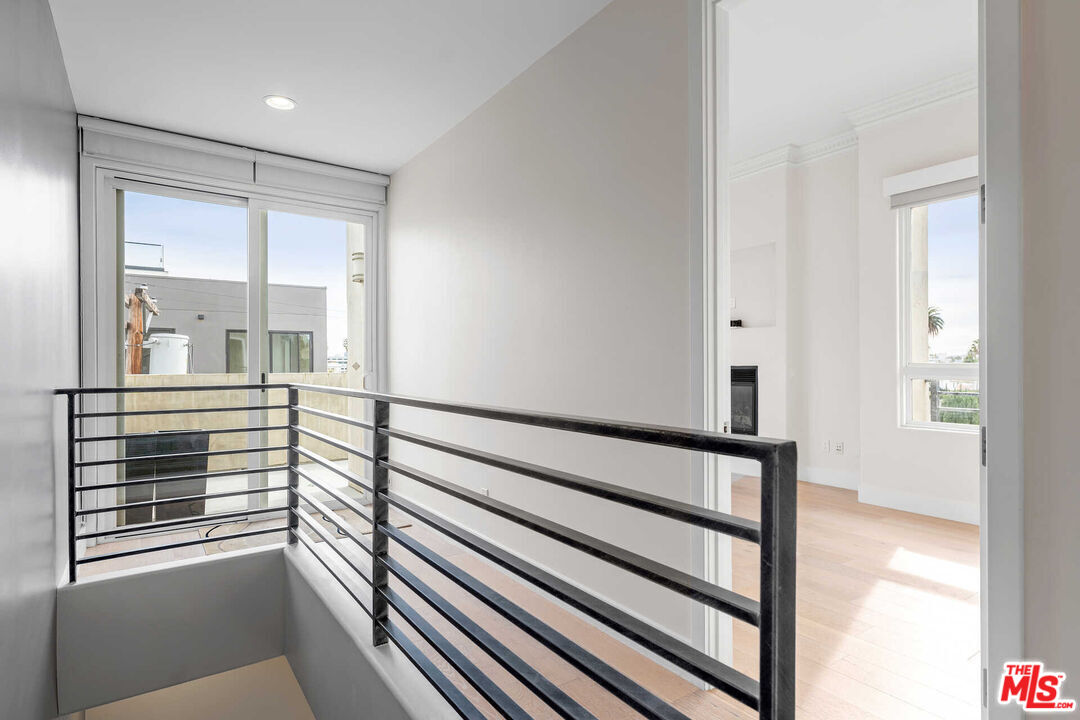 438 Arnaz Dr Unit: 106