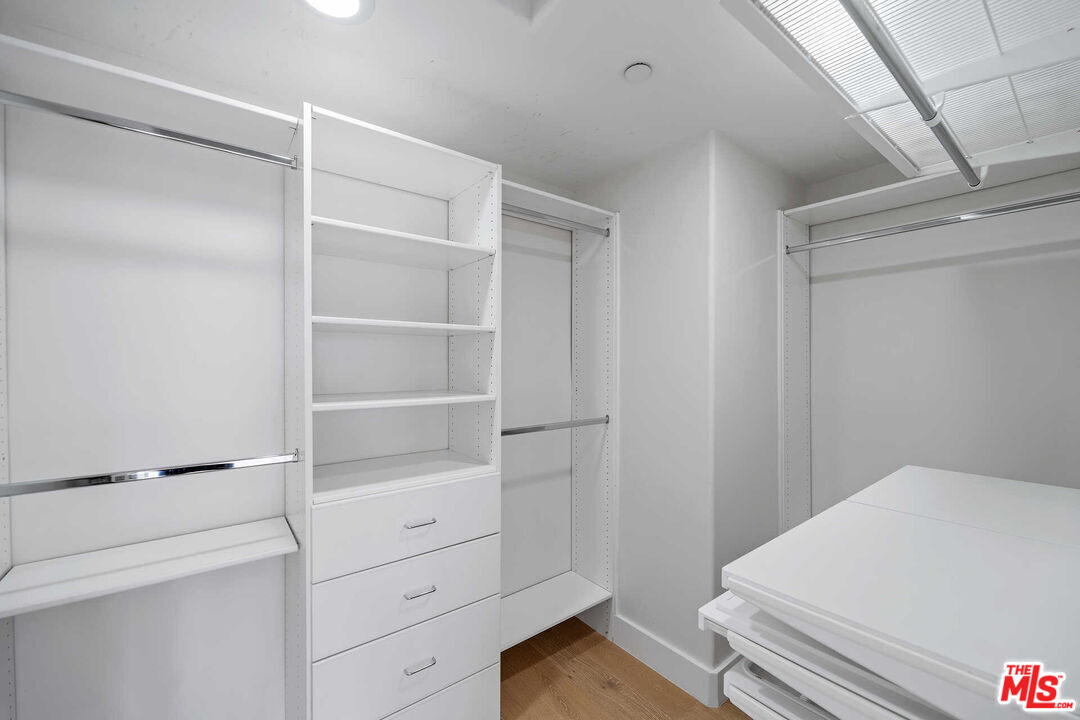 438 Arnaz Dr Unit: 106