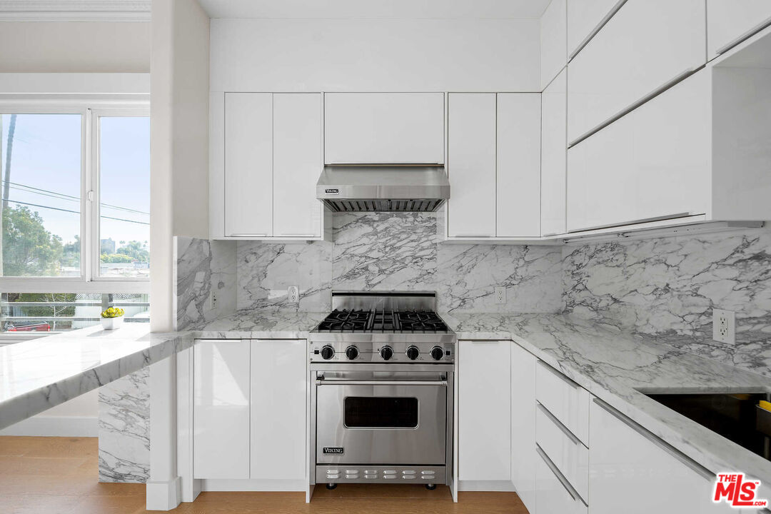 438 Arnaz Dr Unit: 106