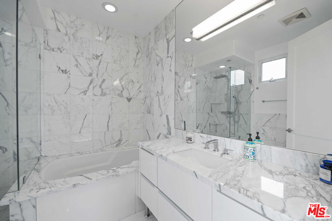 438 Arnaz Dr Unit: 106