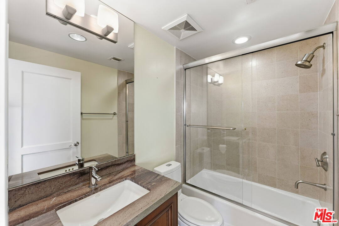 438 Arnaz Dr Unit: 106