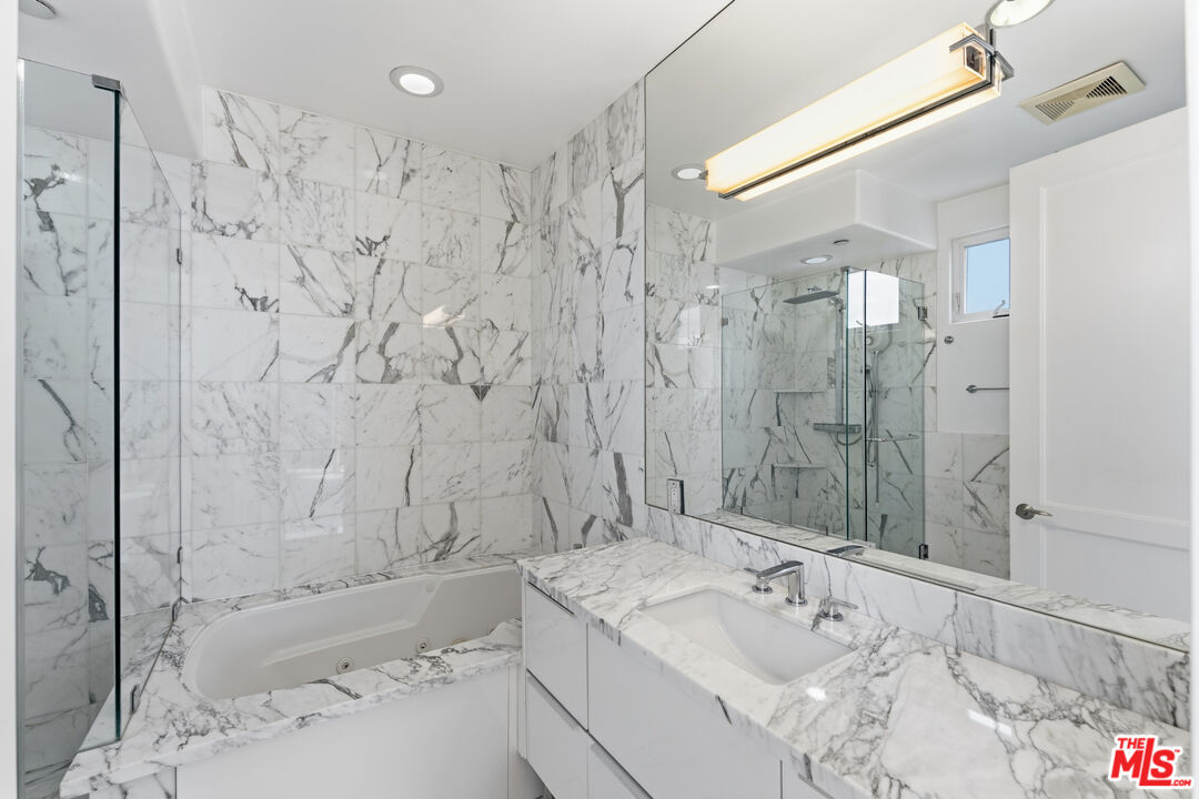438 Arnaz Dr Unit: 106