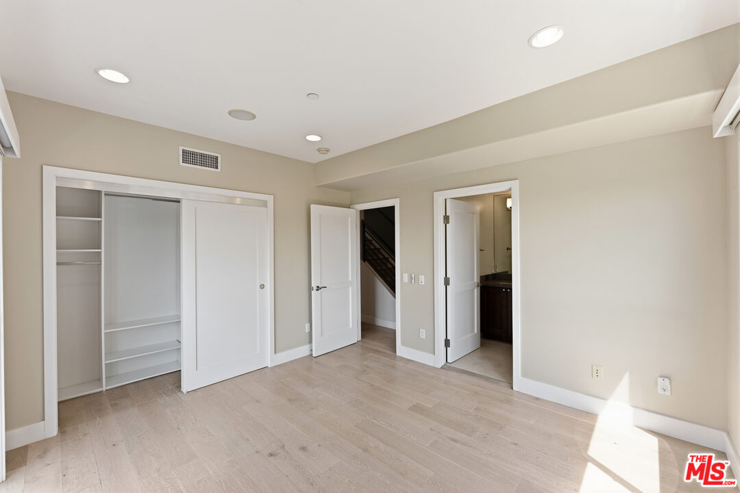 438 Arnaz Dr Unit: 106