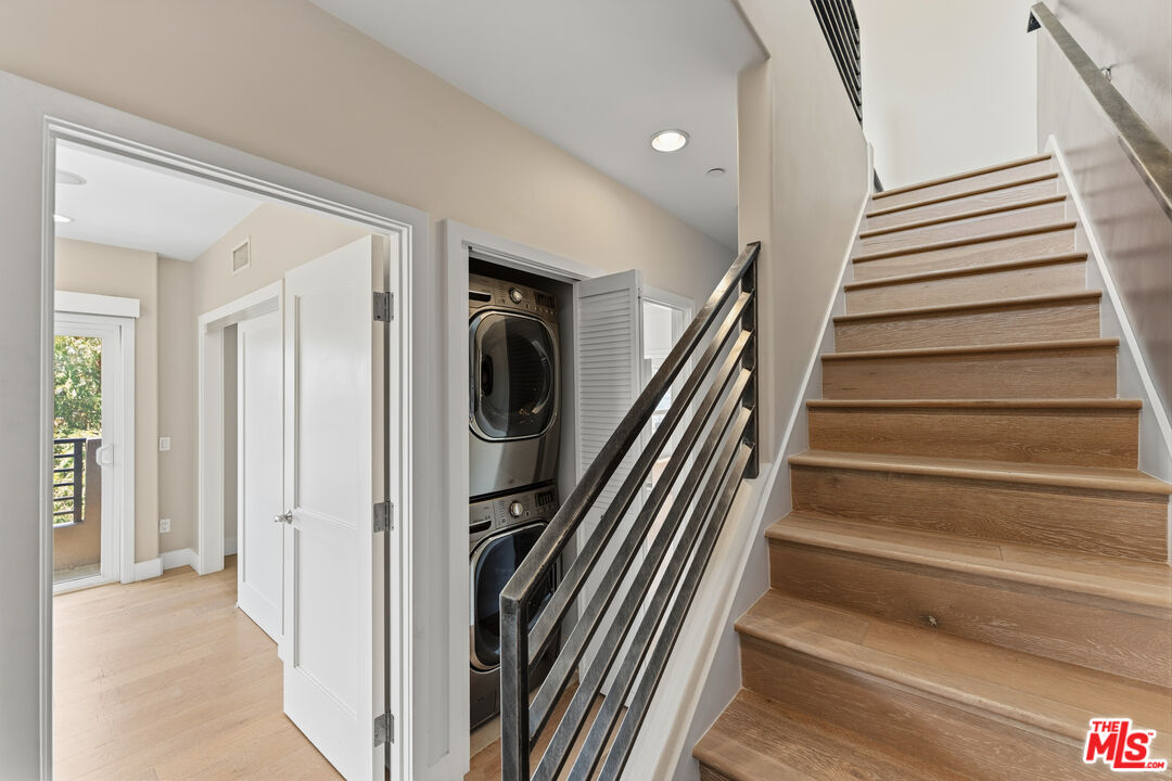 438 Arnaz Dr Unit: 106