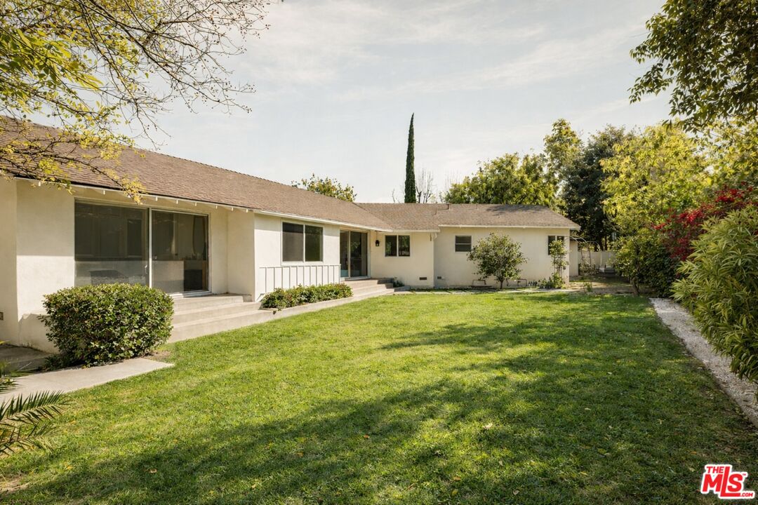 23153 Gonzales Dr