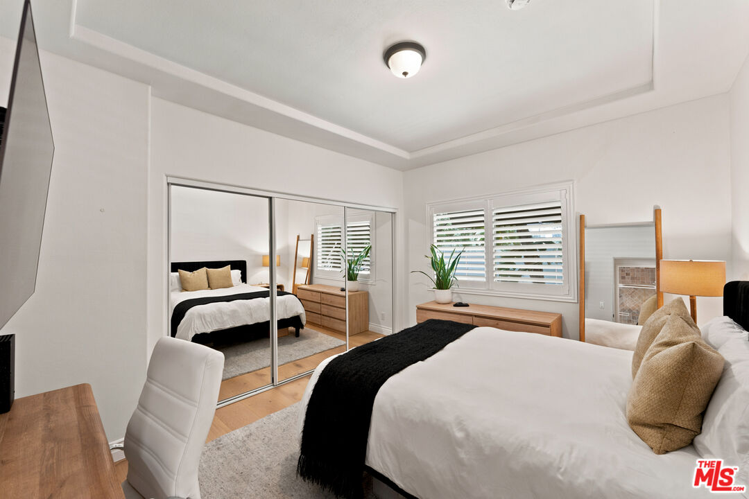 4128 Whitsett Ave Unit: 105