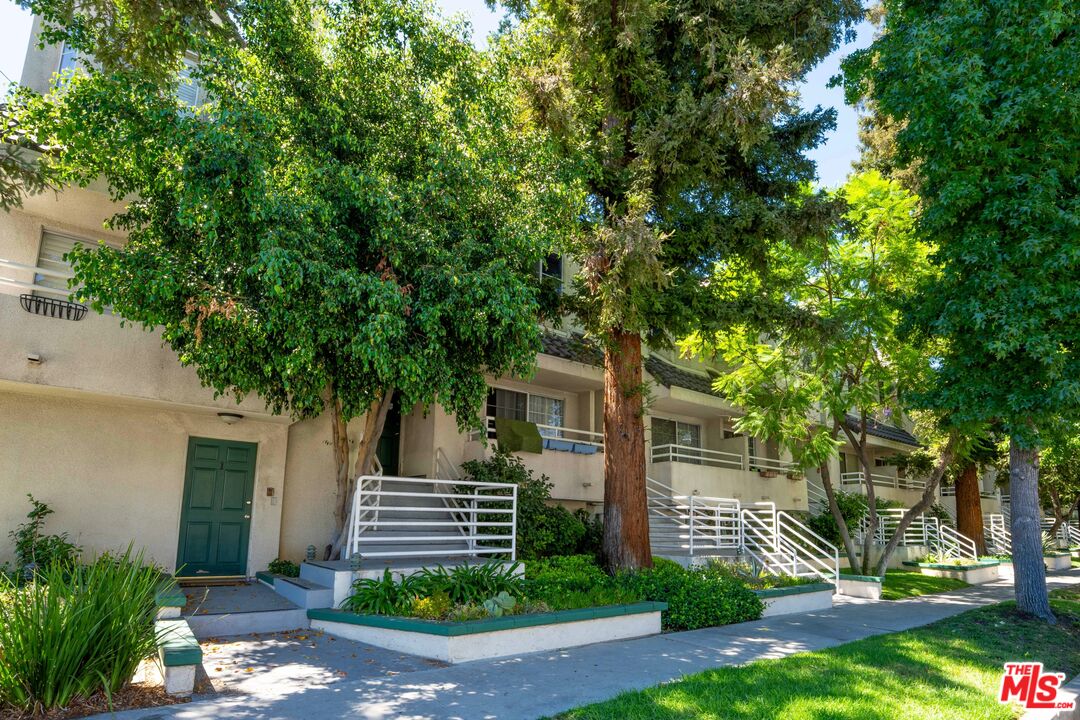 5145 Yarmouth Ave Unit: 29