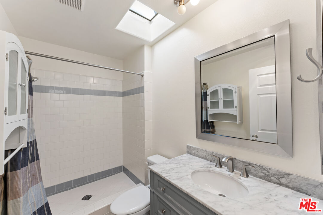5145 Yarmouth Ave Unit: 29