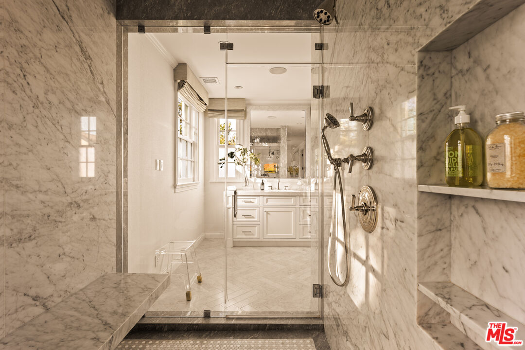 1232 Corsica Dr