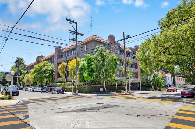 14844 Dickens Unit: 301