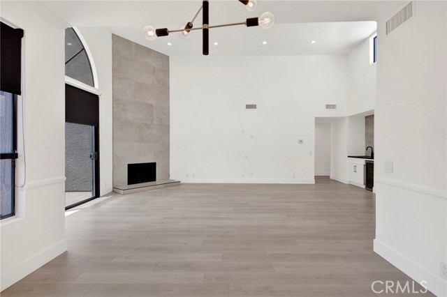 14844 Dickens Unit: 301