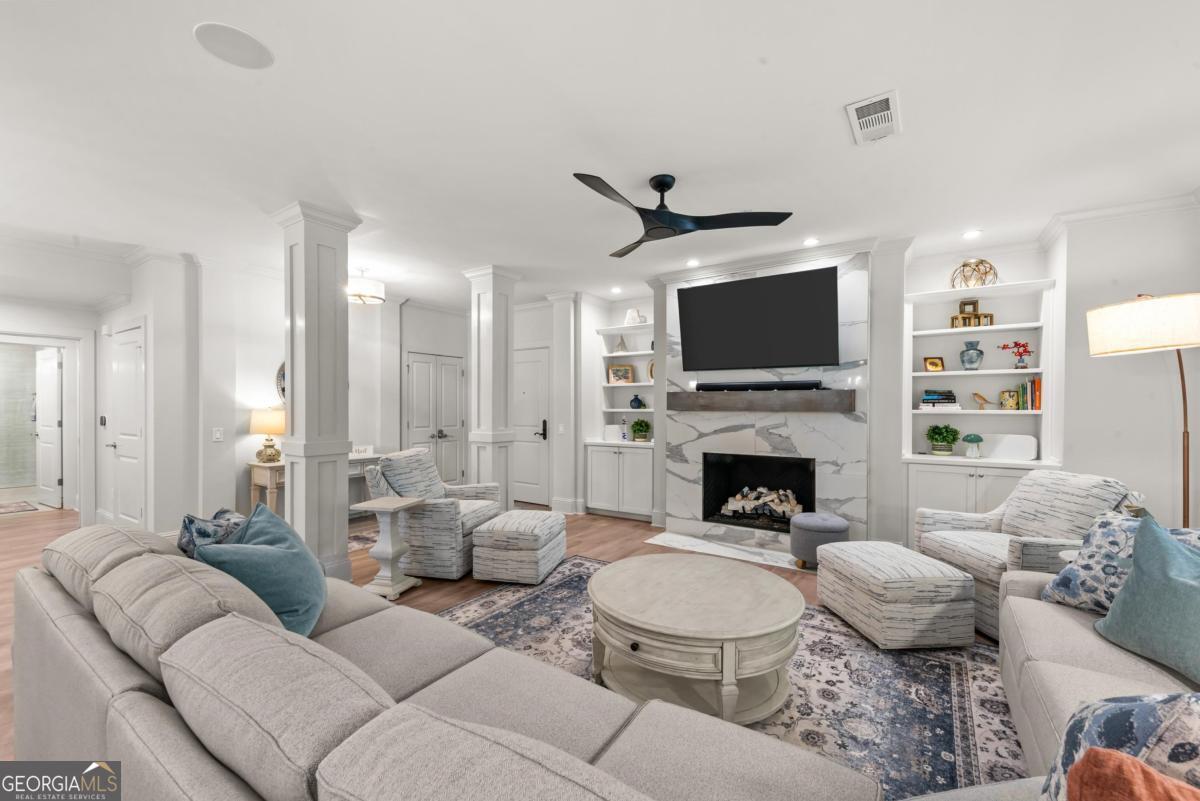 1010B Portage Trail