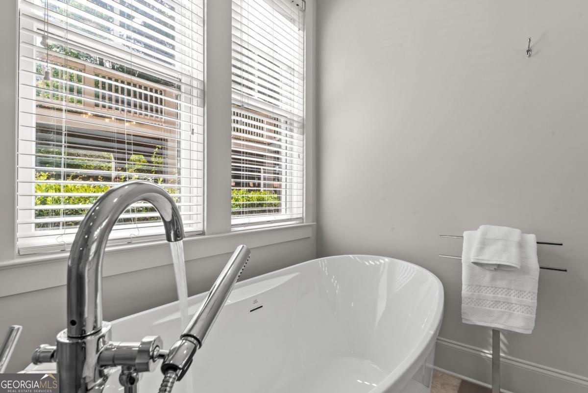1010B Portage Trail