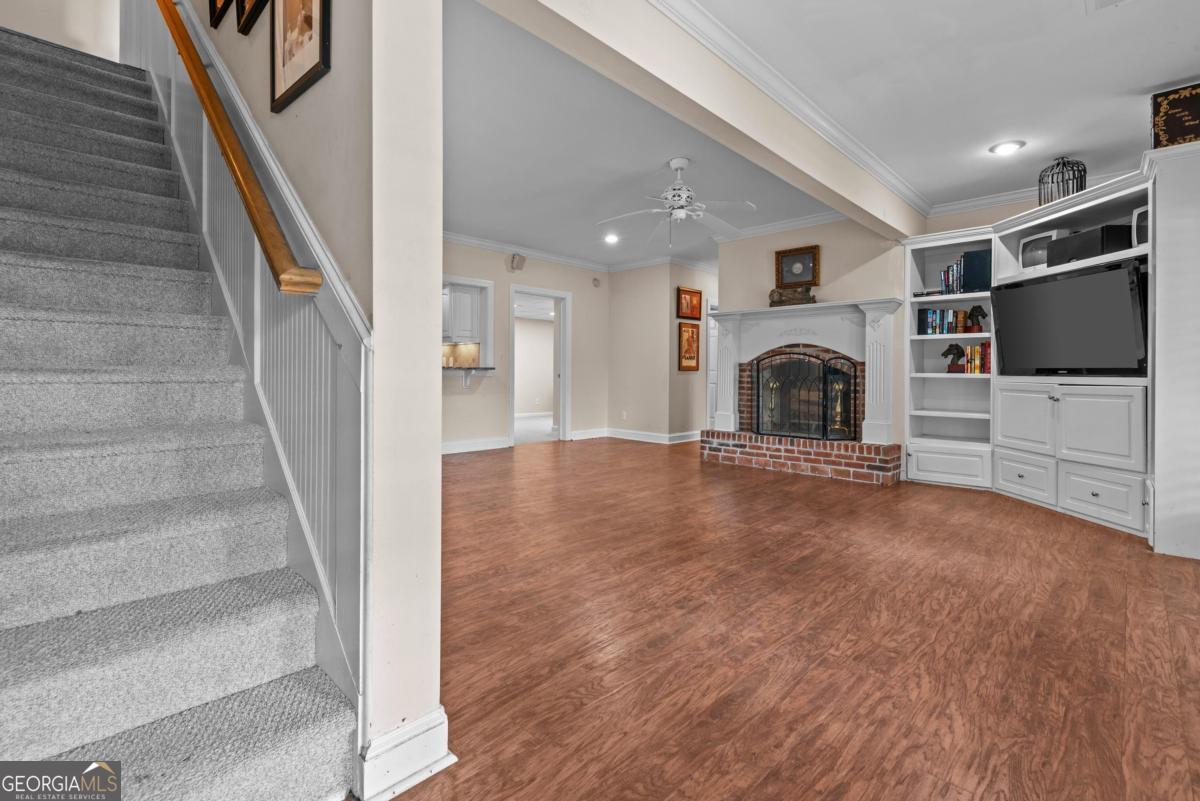 1651 Lighthouse Circle