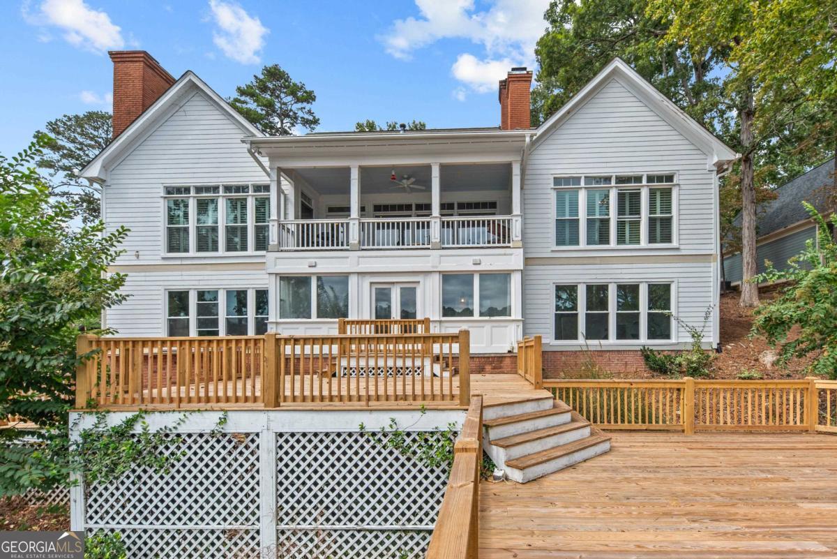 1651 Lighthouse Circle