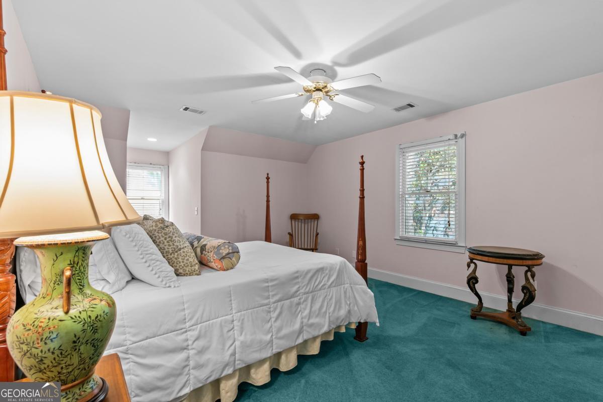 1651 Lighthouse Circle