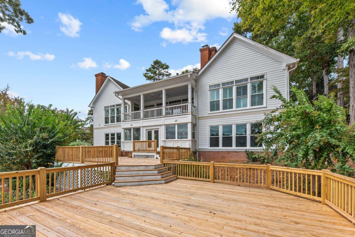 1651 Lighthouse Circle