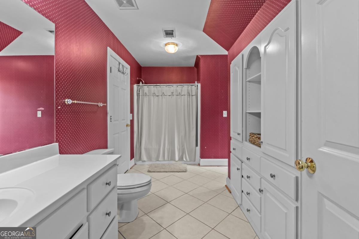 1651 Lighthouse Circle
